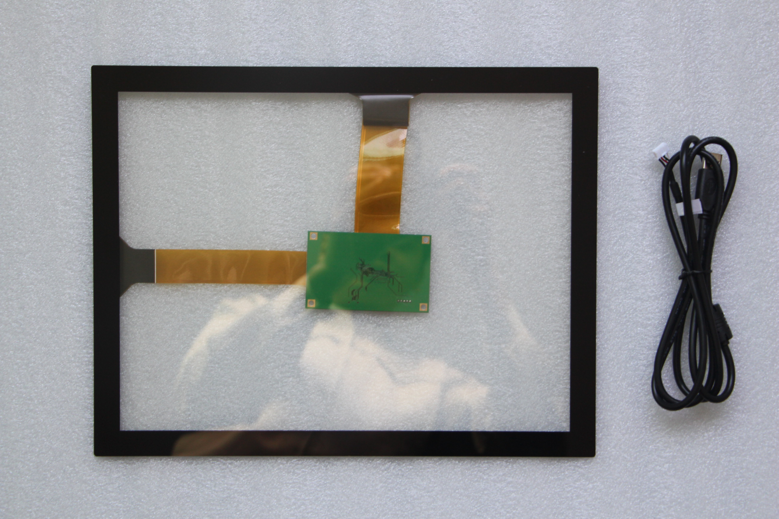 15寸工业电容触摸屏厂家、技术要求与选型建议-触摸屏源头厂家解答-中触股份